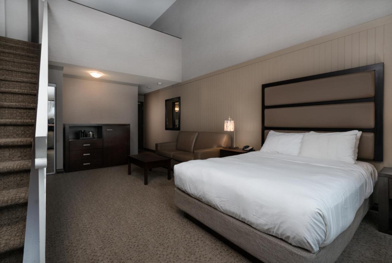 Prestige Vernon Hotel Exterior photo